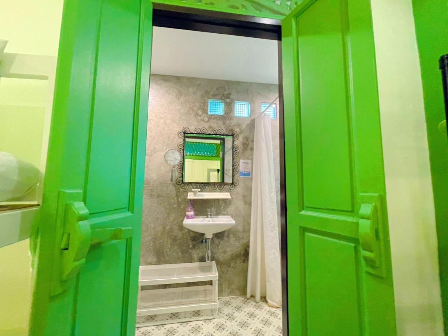 Green Teak House Bangkok Dış mekan fotoğraf