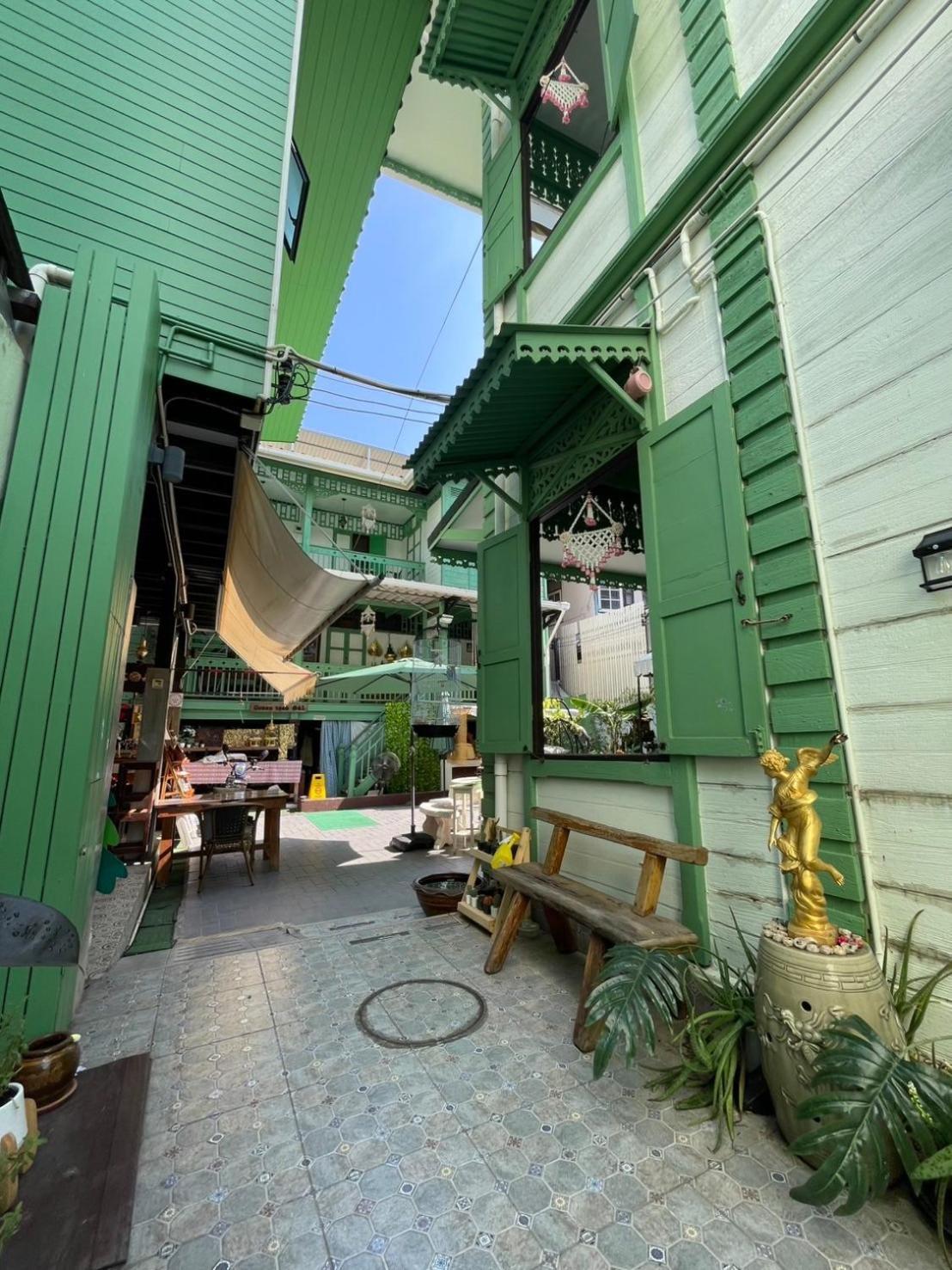 Green Teak House Bangkok Dış mekan fotoğraf
