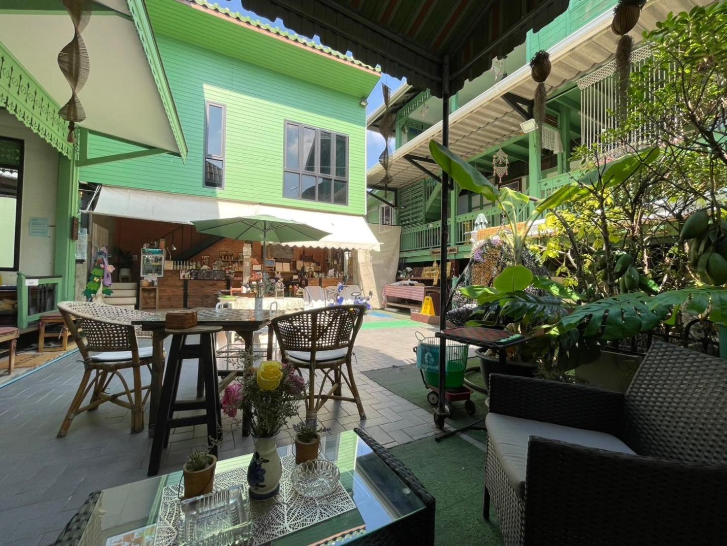 Green Teak House Bangkok Dış mekan fotoğraf