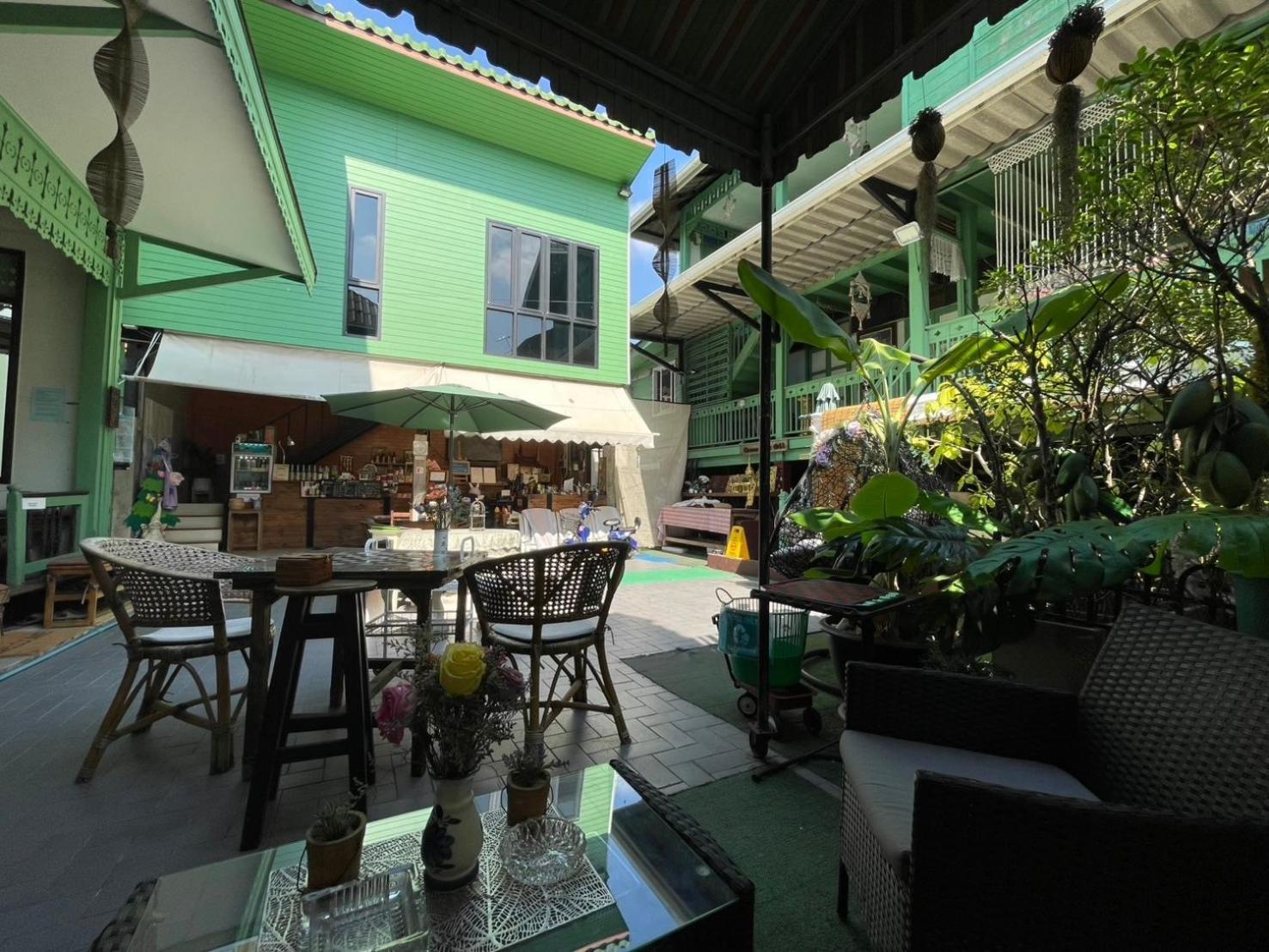 Green Teak House Bangkok Dış mekan fotoğraf