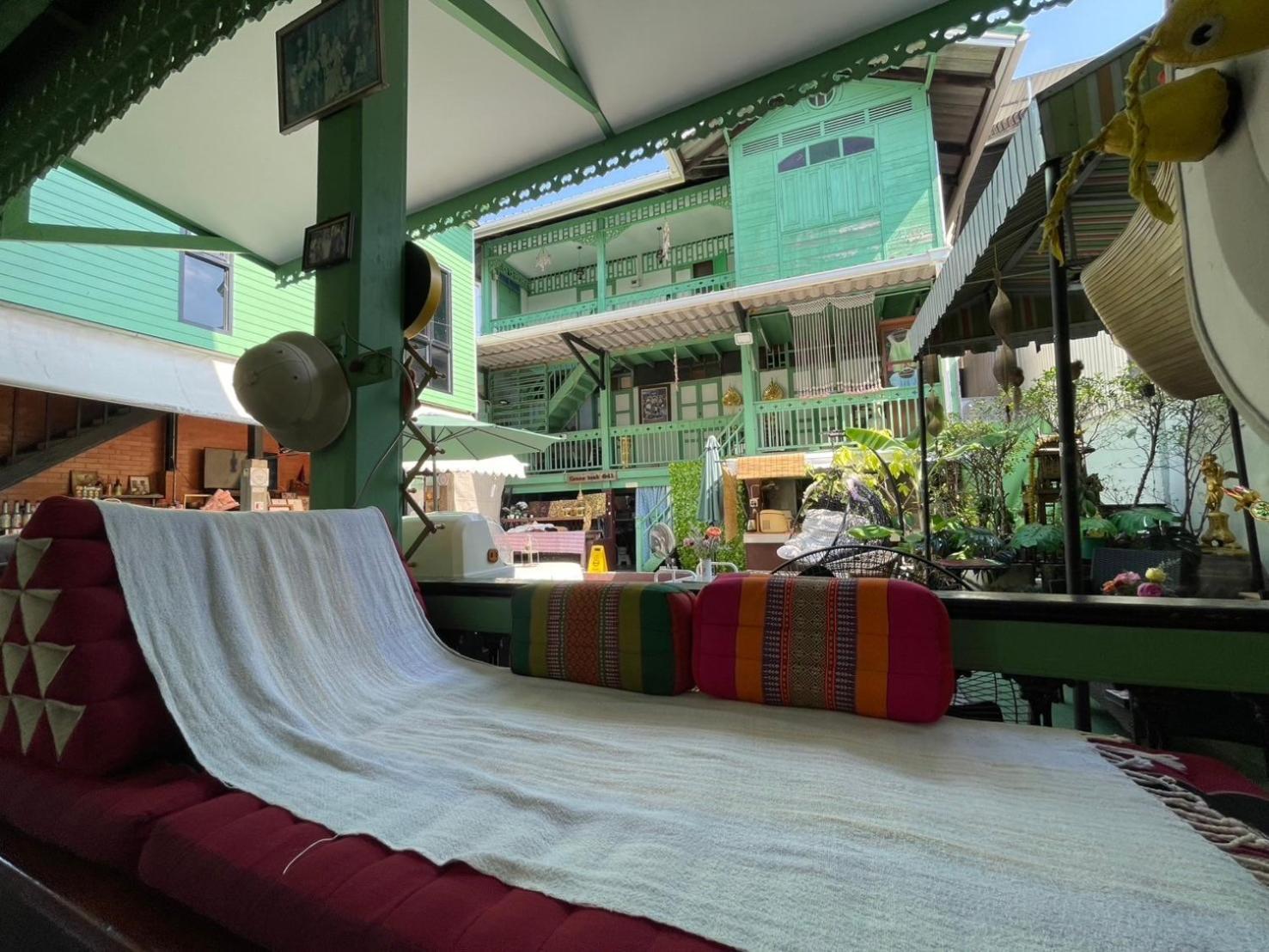 Green Teak House Bangkok Dış mekan fotoğraf