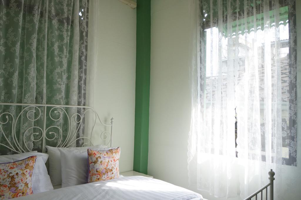 Green Teak House Bangkok Dış mekan fotoğraf