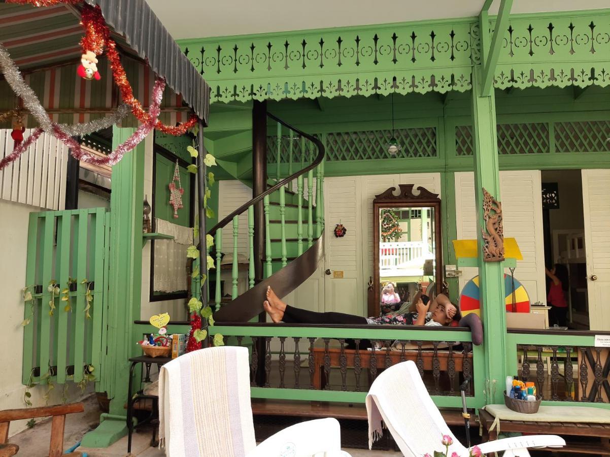 Green Teak House Bangkok Dış mekan fotoğraf